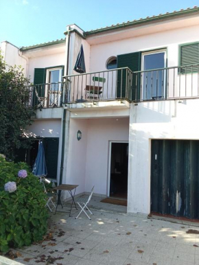 Apartment with balconies and garden